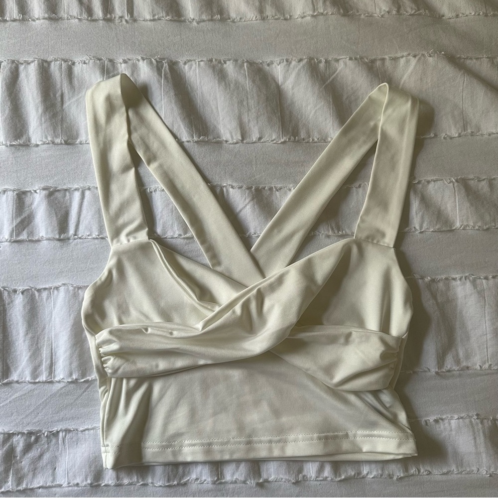 ✧ WHITE CROP TOP ✧